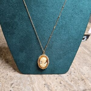 Cameo Pendant Necklace- Rose Gold Tone